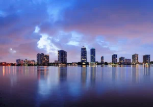 Miami night skyline—representing ARCSA CAPITAL’s disciplined, risk-controlled approach to targeting predictable fixed-income real estate returns.
