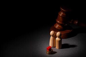 Foreclosure auction in the U.S.—illustrating how ARCSA CAPITAL transforms distressed opportunities into predictable, fixed-income real estate profitability in Miami.