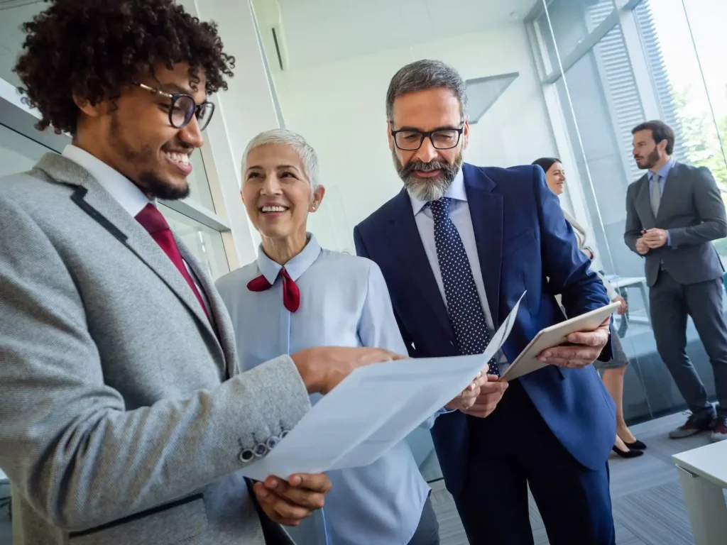 ARCSA CAPITAL PRIVACY Executive legal hub meeting at ARCSA CAPITAL—team aligning governance, compliance, and institutional real estate strategy in Miami.